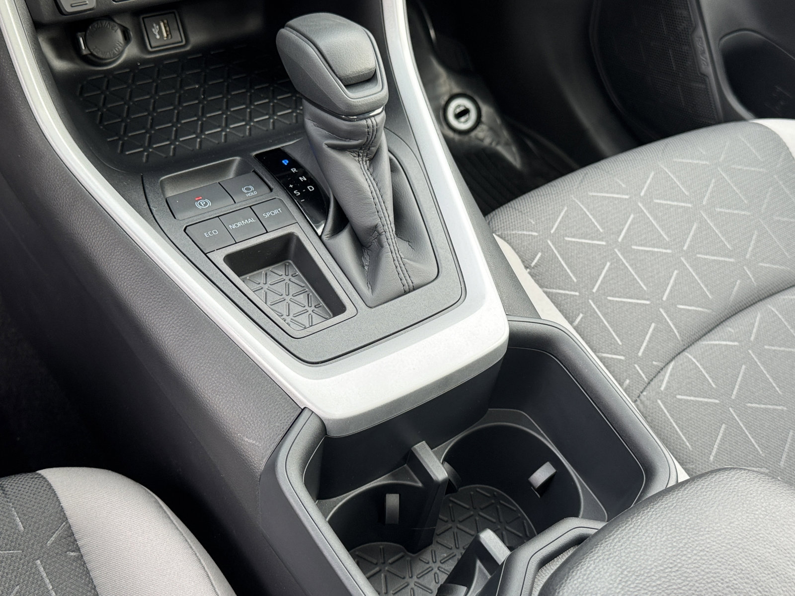 New 2025 Toyota RAV4 XLE image 19