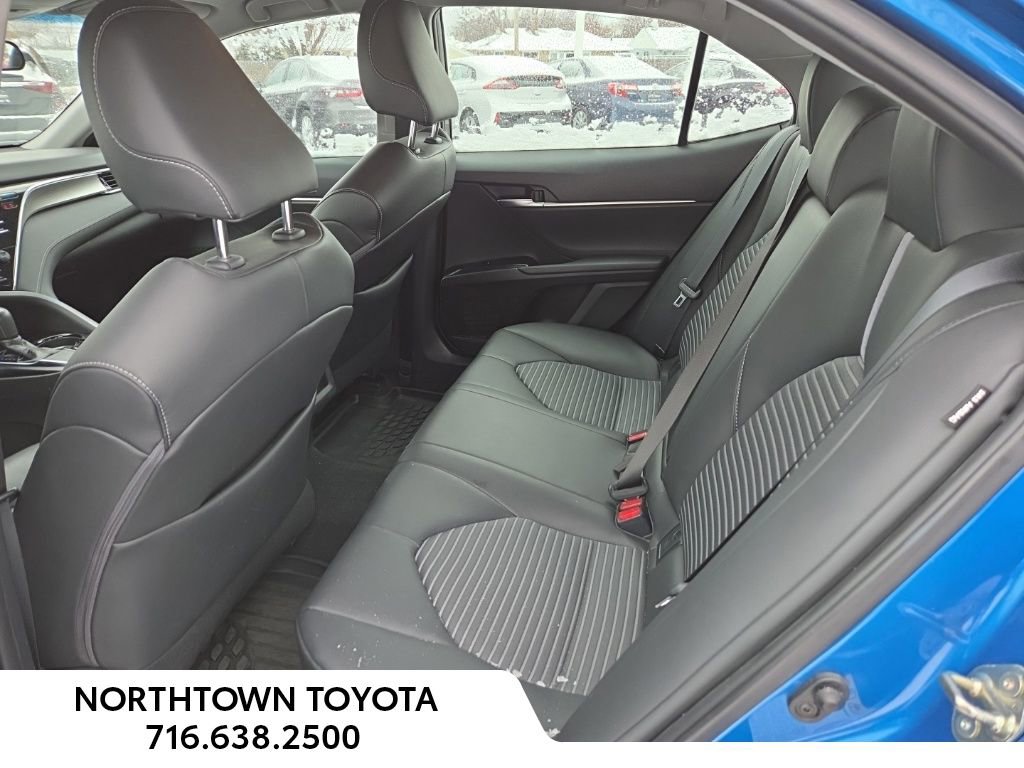 Used 2018 Toyota Camry SE image 11