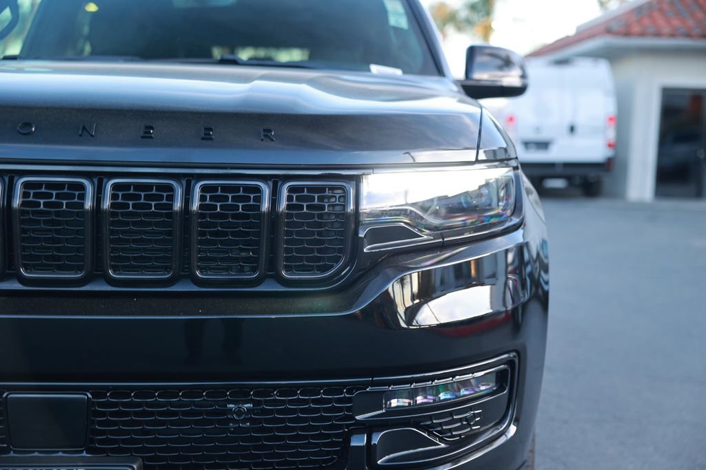 Used 2024 Jeep Wagoneer Series II image 5