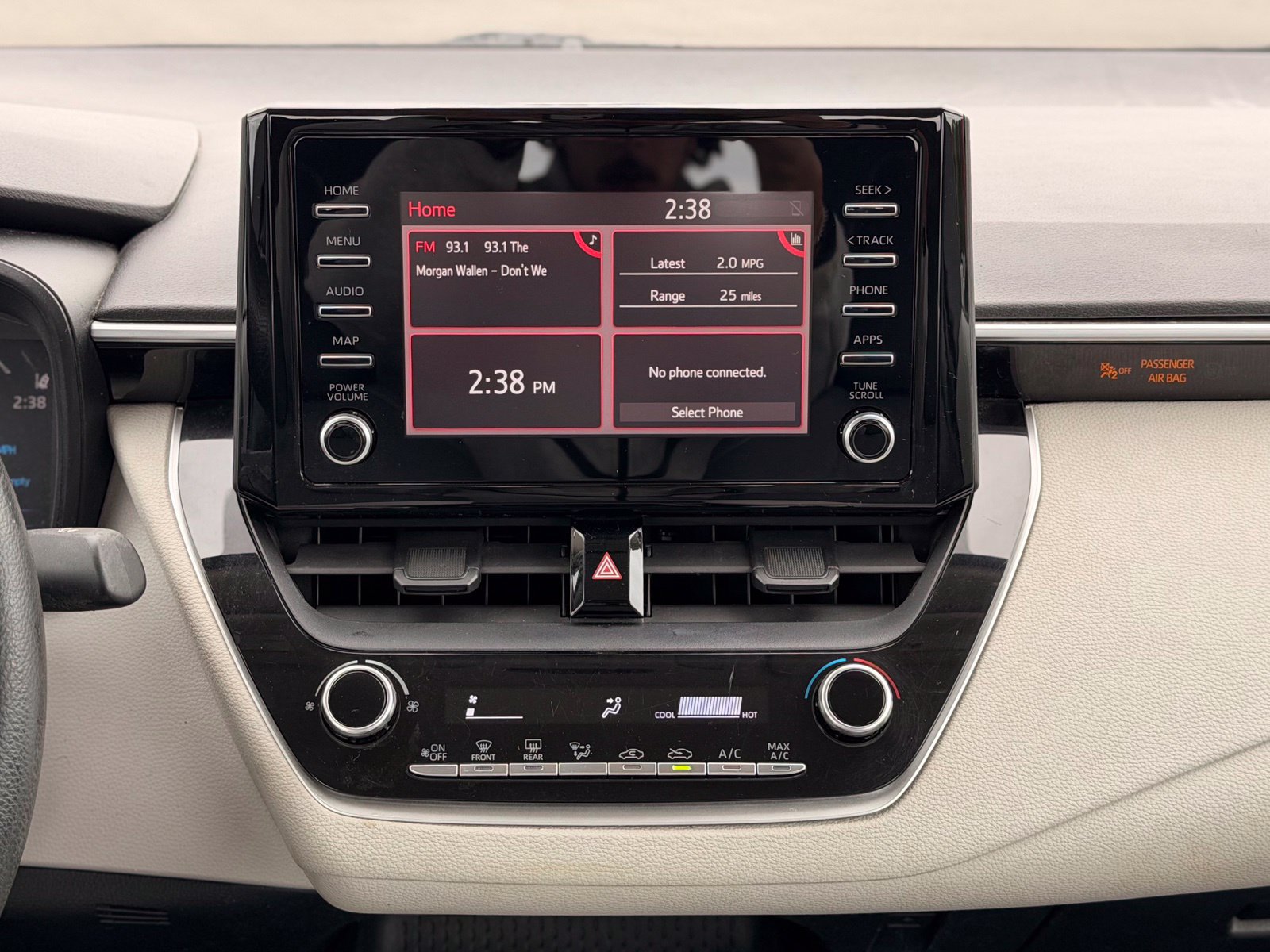 Used 2020 Toyota Corolla L FWD image 25