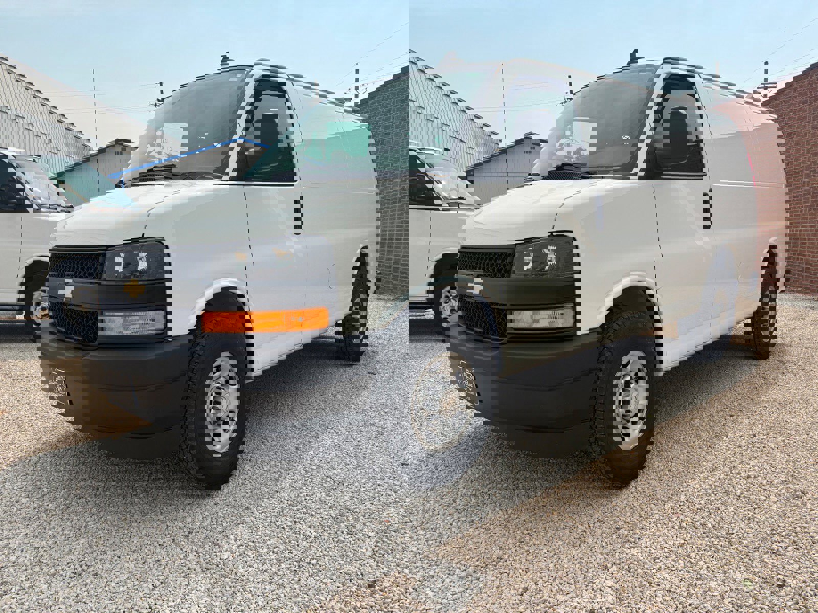 Used 2019 Chevrolet Express 3500 w/ Driver Convenience Package image 10