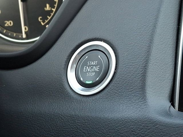 Certified 2023 Cadillac XT4 Luxury w/ Cold Weather Package image 27