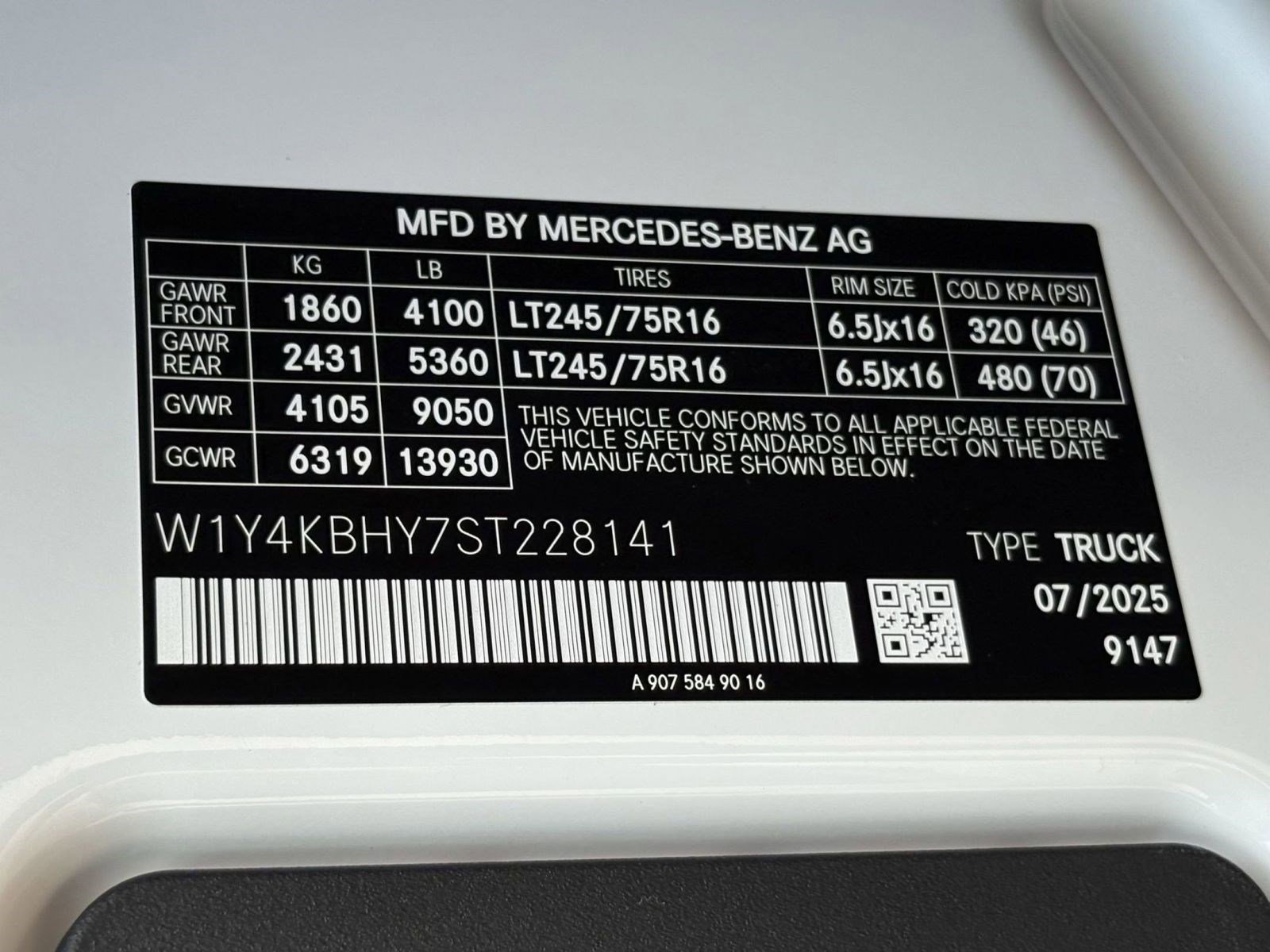 New 2025 Mercedes-Benz Sprinter 2500 image 18