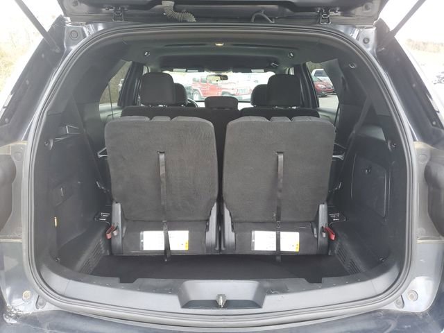 Used 2017 Ford Explorer XLT image 9