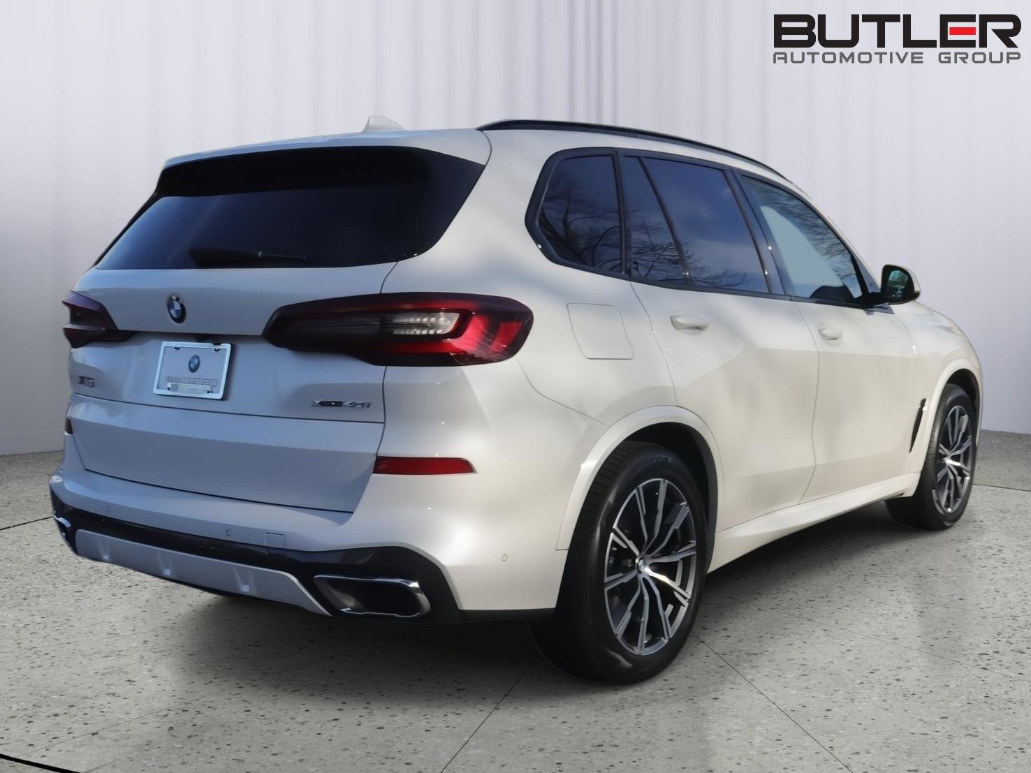 Used 2022 BMW X5 xDrive40i w/ M Sport Package image 7