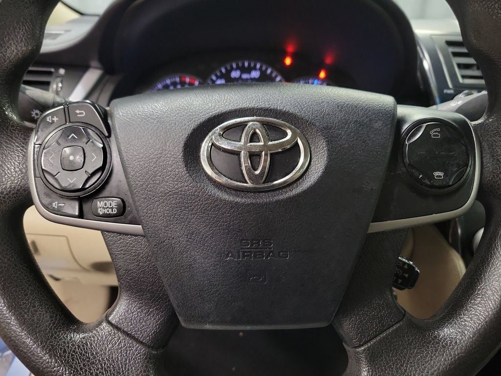 Used 2014 Toyota Camry LE FWD image 21