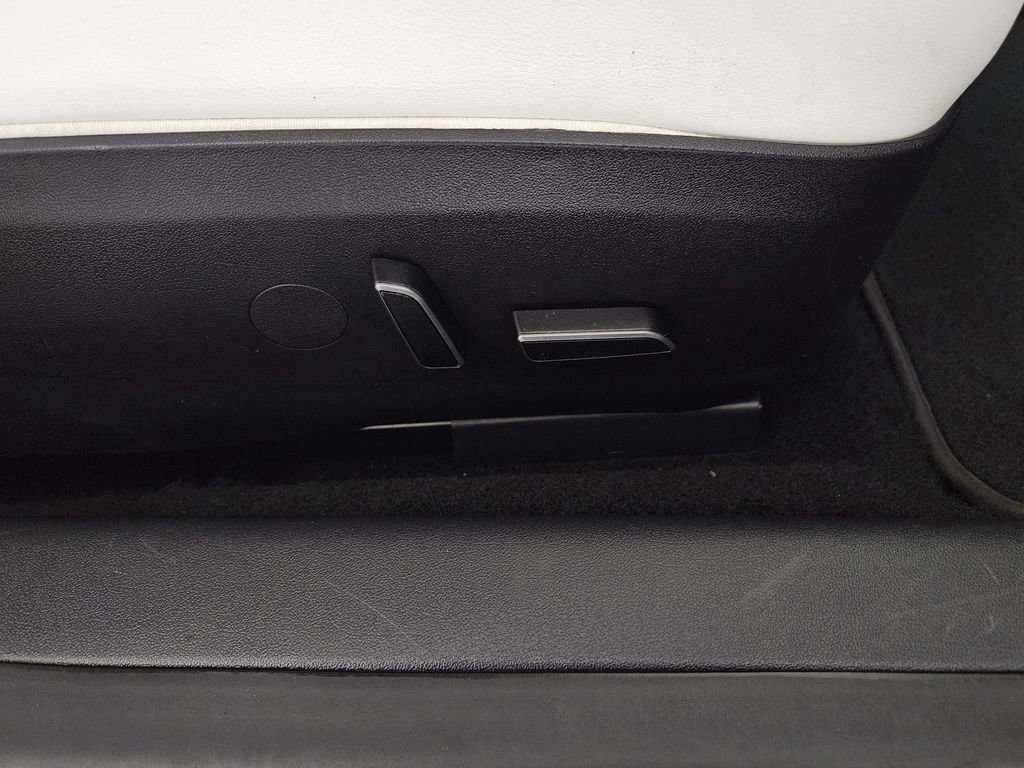 Used 2022 Tesla Model 3 Performance image 27