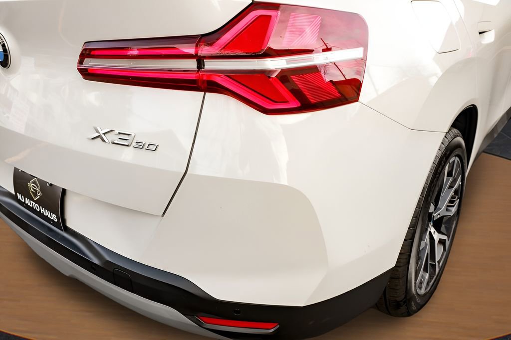 Used 2025 BMW X3 xDrive30i image 12