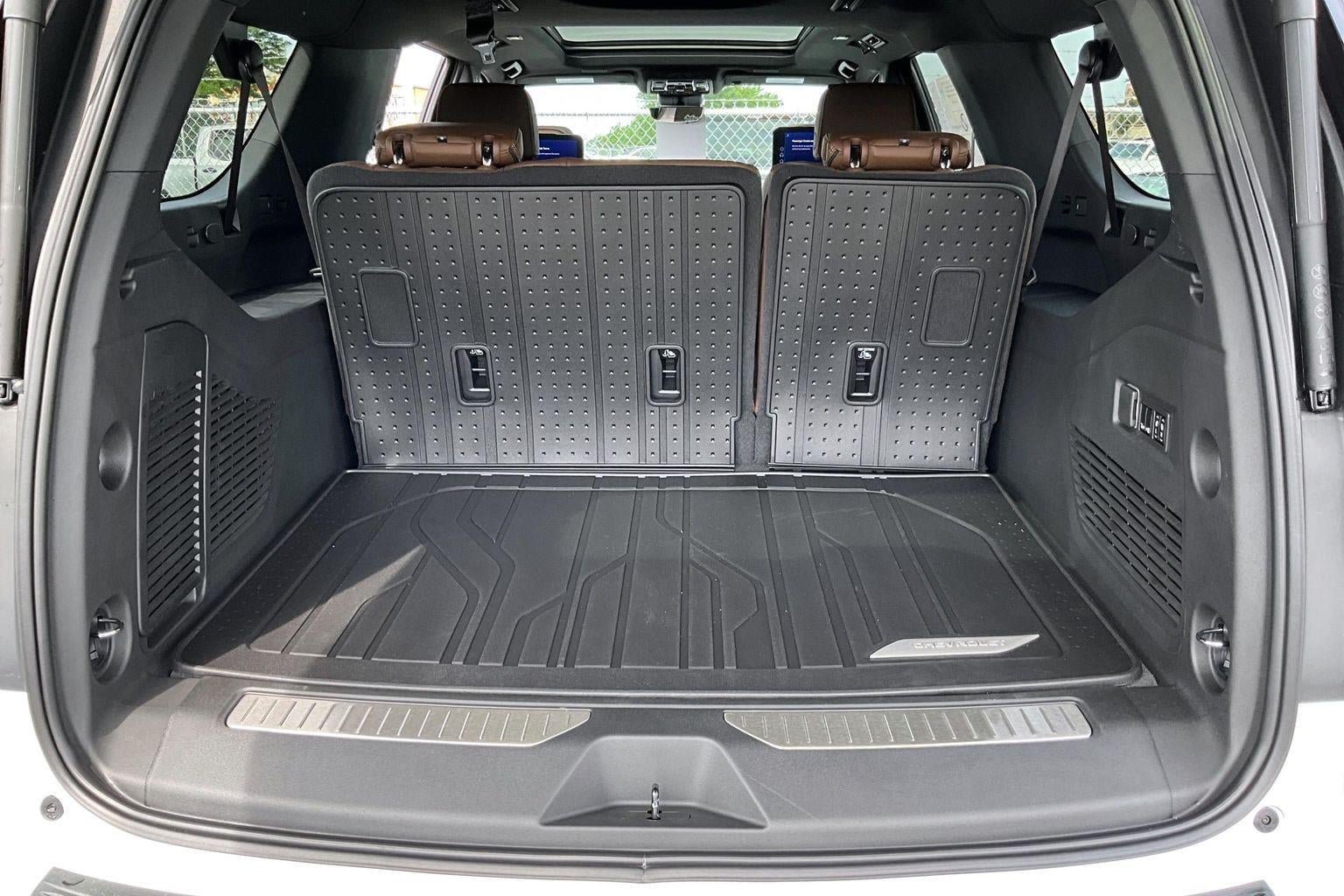 New 2026 Chevrolet Suburban High Country AWD/4WD image 5
