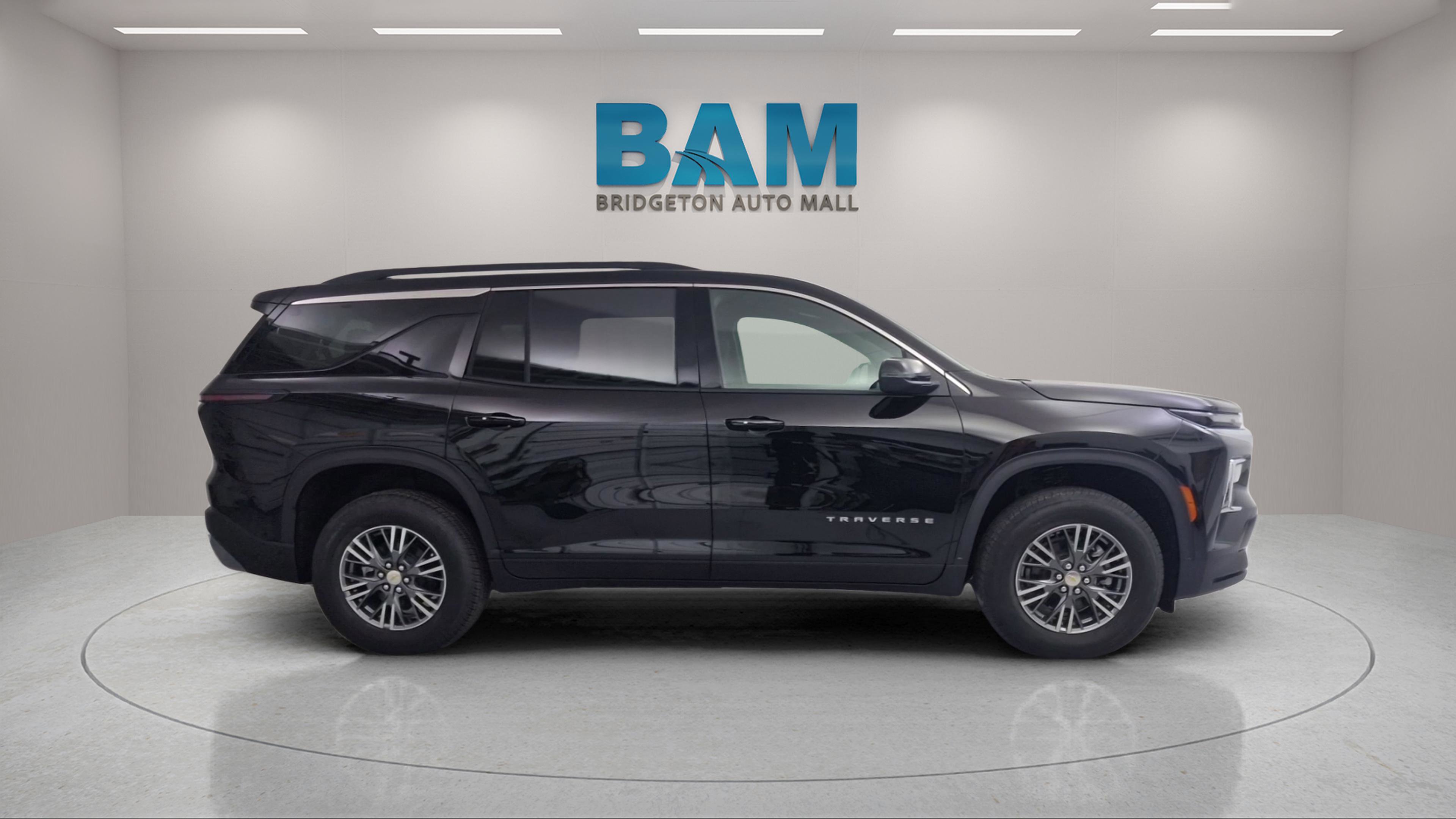 New 2026 Chevrolet Traverse LT w/ LPO, Floor Liner Package image 2