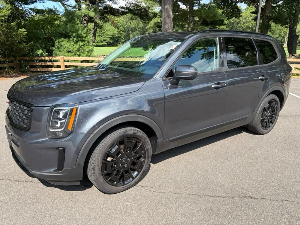Used 2022 Kia Telluride EX w/ EX Premium Package AWD/4WD image 3