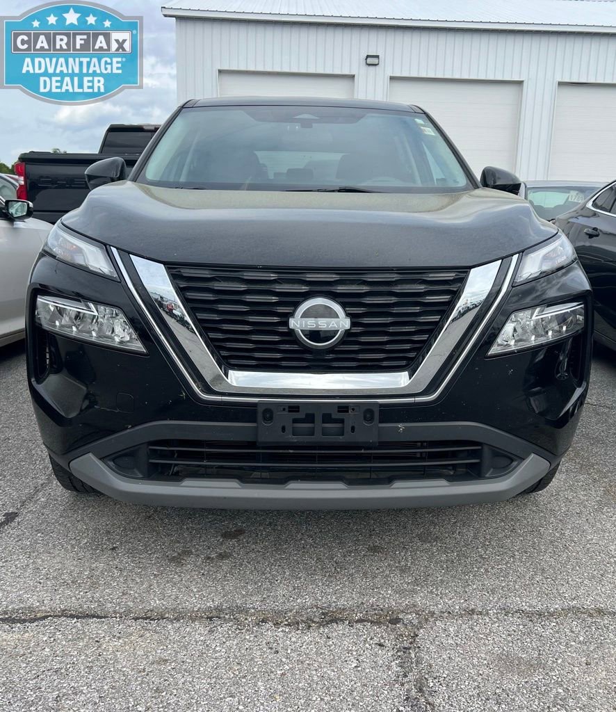 Used 2023 Nissan Rogue SV AWD/4WD image 2