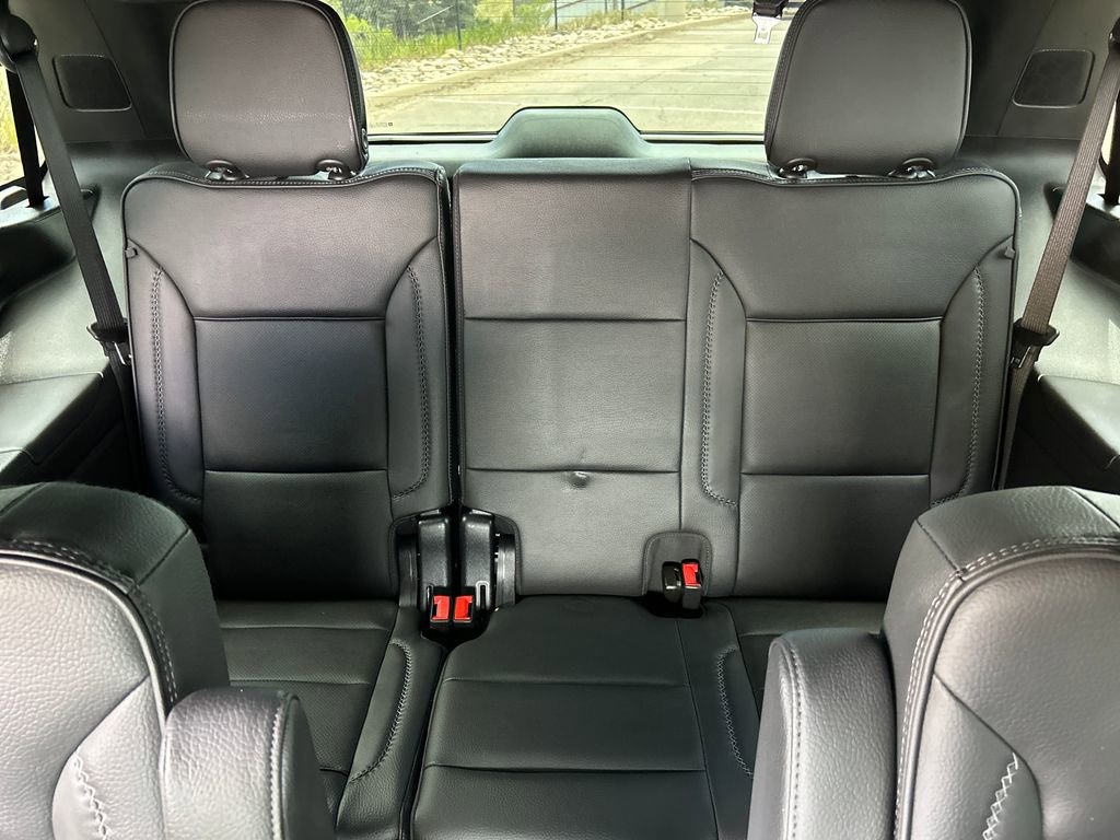 Used 2025 GMC Yukon Denali w/ Sun & Power Step Package AWD/4WD image 30