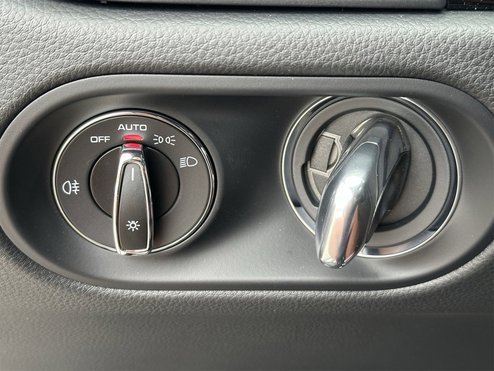 New 2026 Porsche Macan S image 28