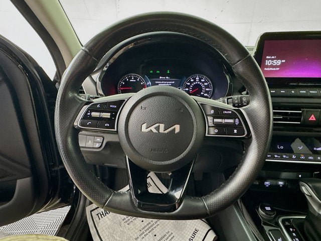 Certified 2023 Kia Seltos SX w/ SX Sunroof Package AWD/4WD image 11