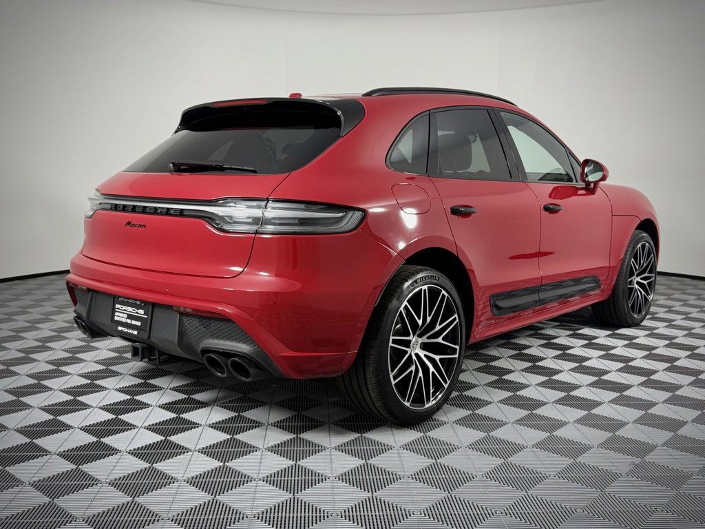 Certified 2024 Porsche Macan image 10