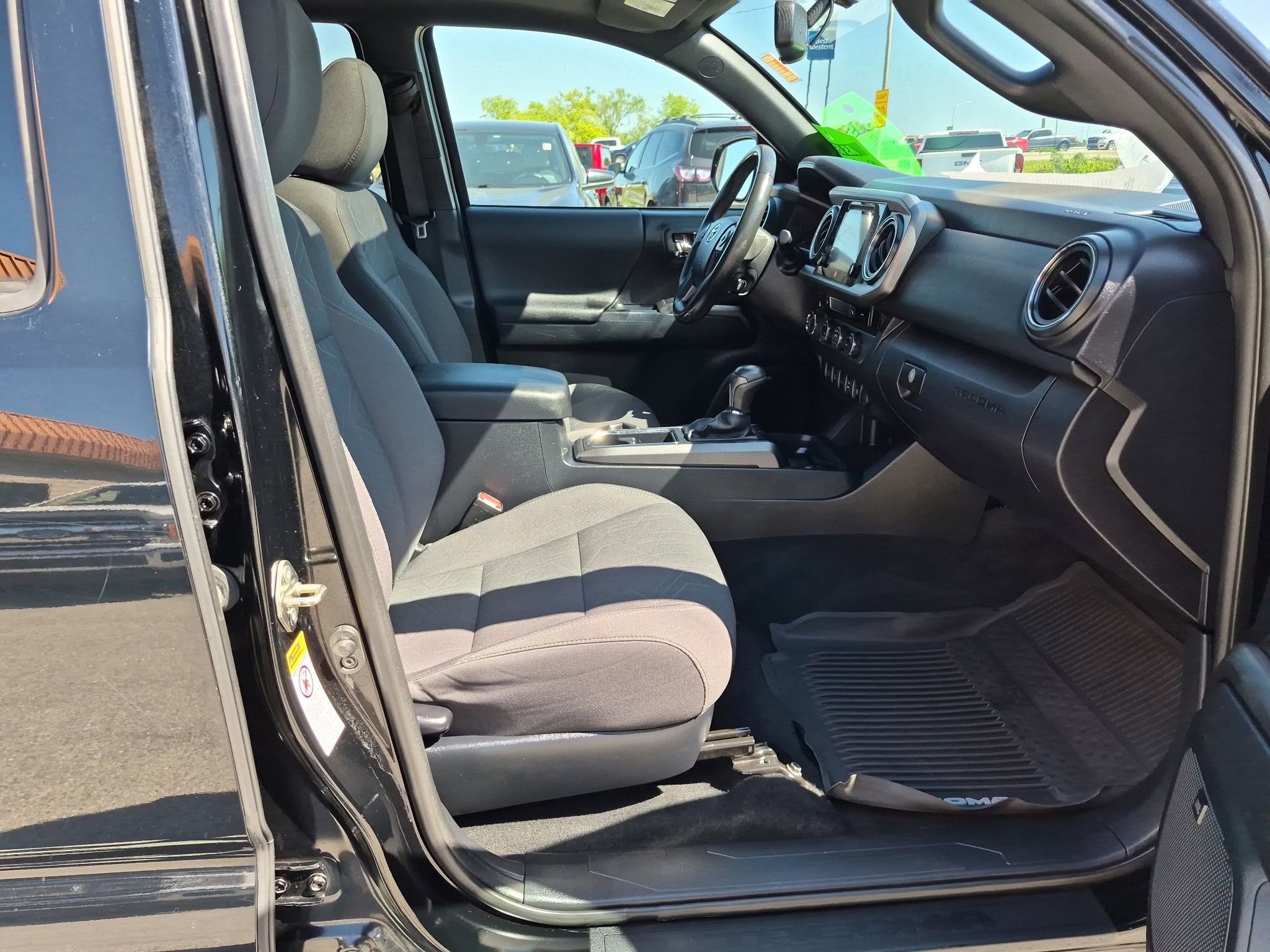 Used 2016 Toyota Tacoma TRD Sport AWD/4WD image 28