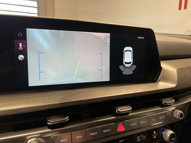 Used 2025 Kia Telluride AWD image 32