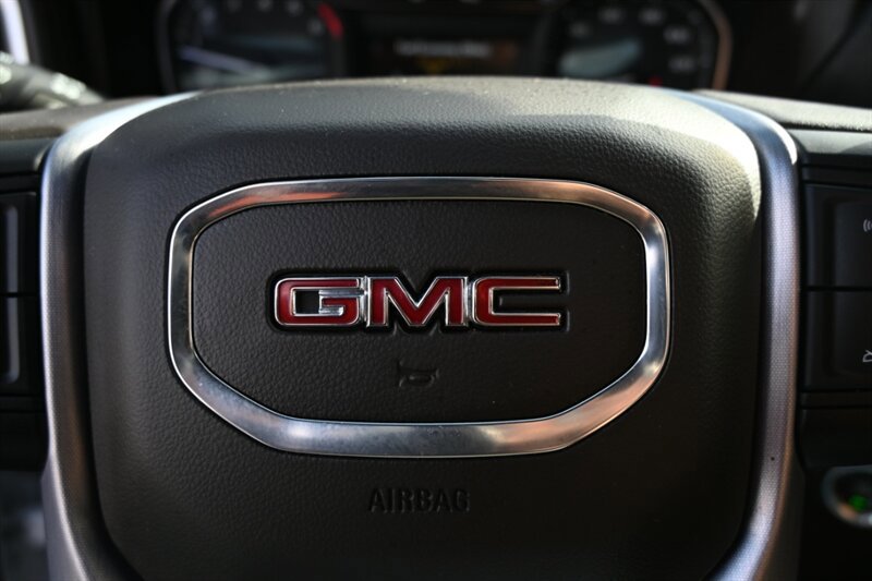 Used 2019 GMC Sierra 1500 SLT AWD/4WD image 29