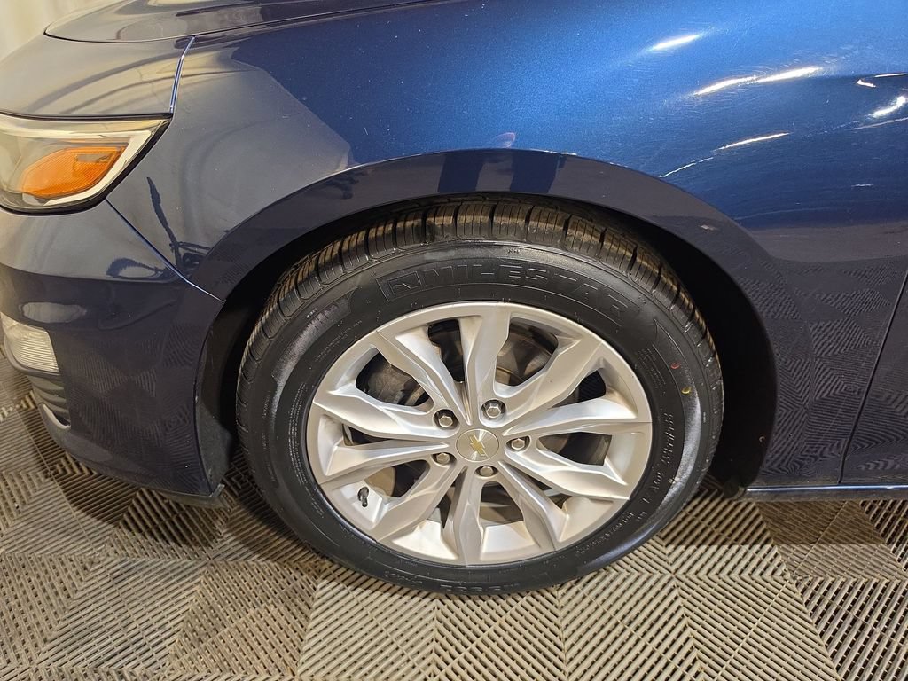 Used 2021 Chevrolet Malibu LT FWD image 18