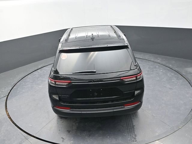 New 2026 Jeep Grand Cherokee Altitude image 17