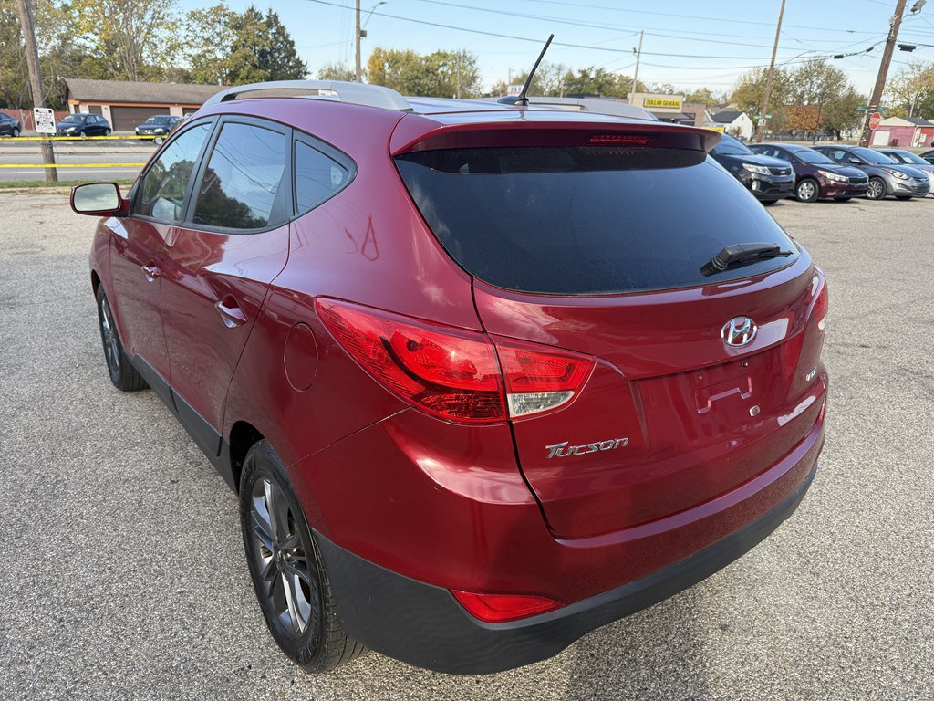 Used 2015 Hyundai Tucson SE AWD/4WD image 4