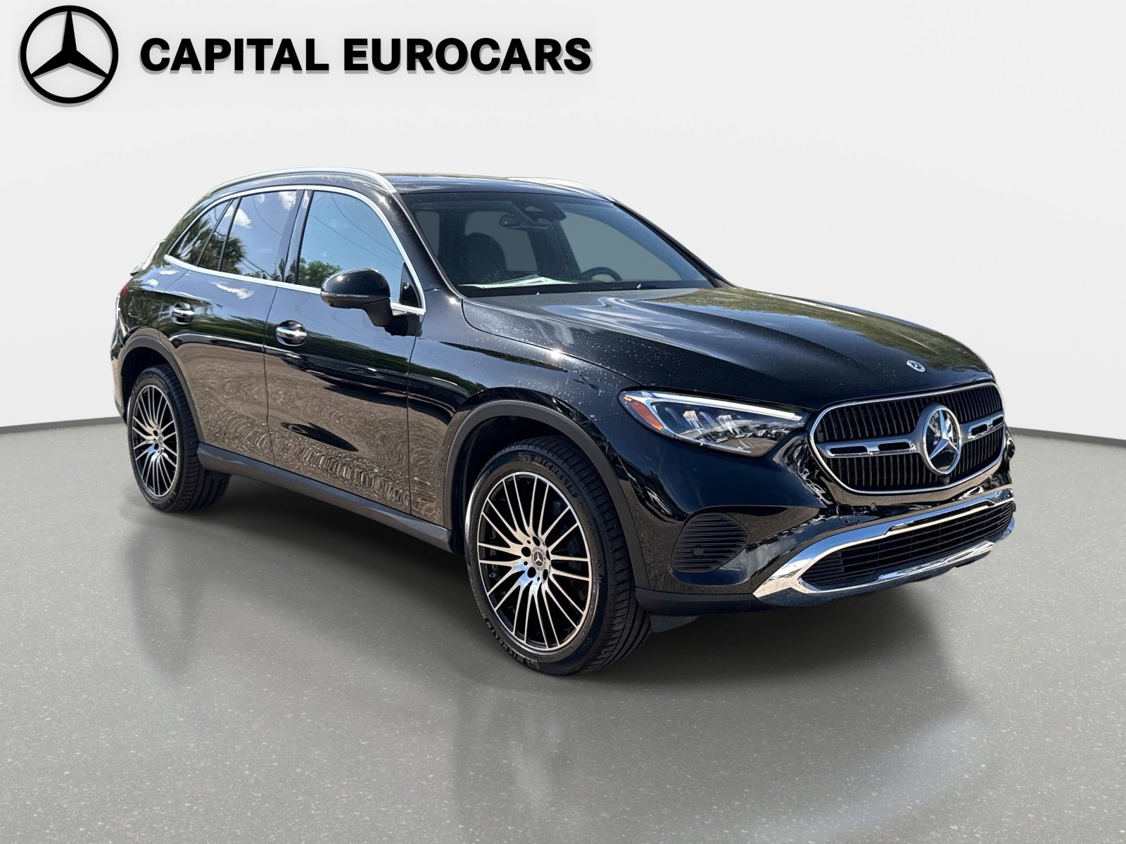 Certified 2025 Mercedes-Benz GLC 300 image 3