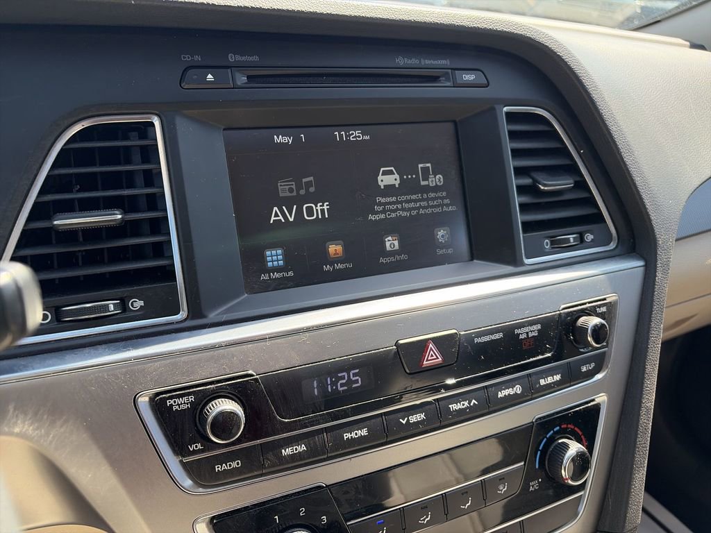 Used 2017 Hyundai Sonata SE FWD image 16