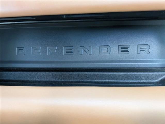 Certified 2023 Land Rover Defender 130 X-Dynamic SE image 19