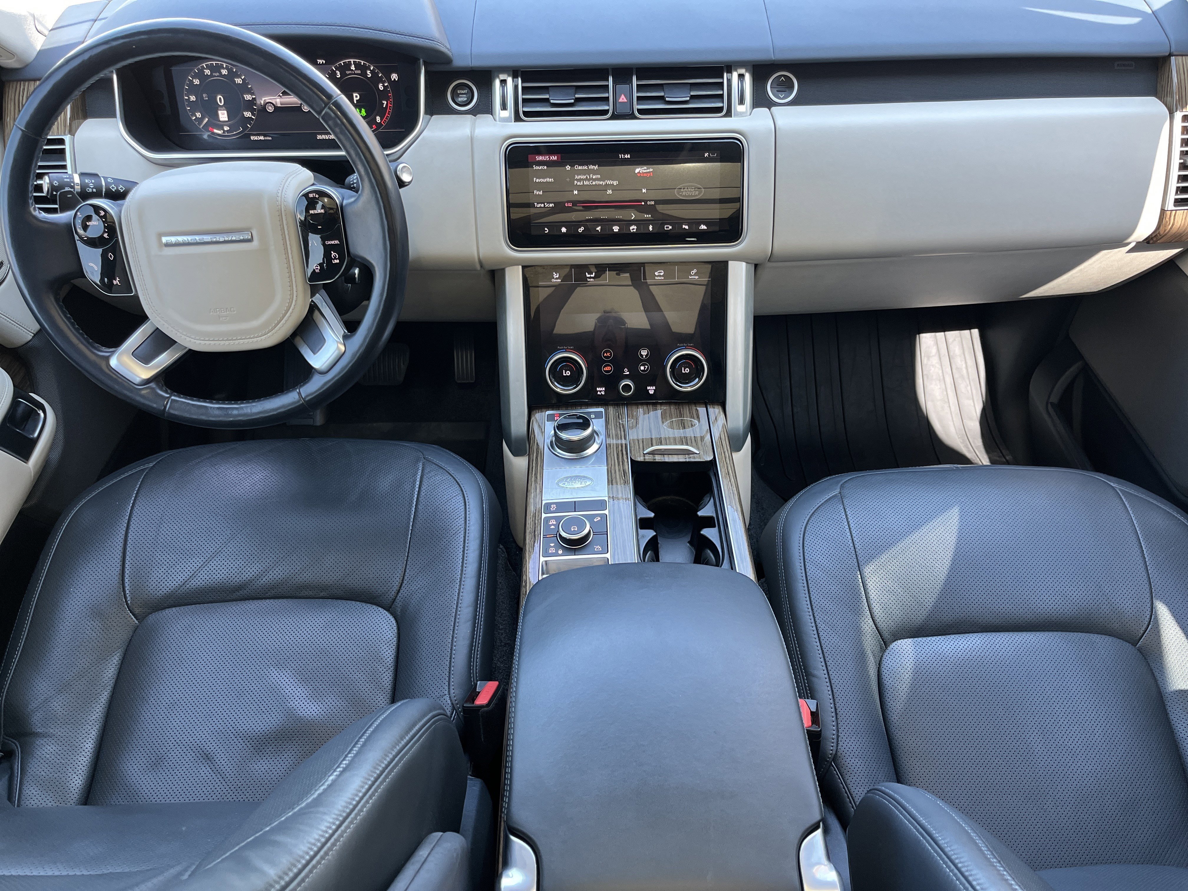 Used 2020 Land Rover Range Rover HSE AWD/4WD image 3