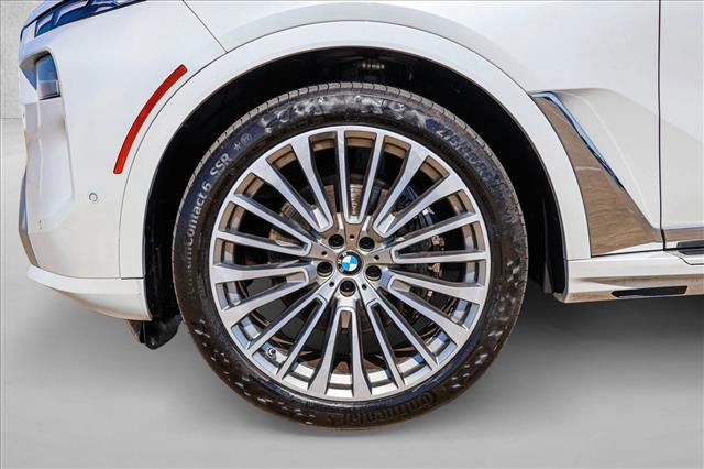 Used 2023 BMW X7 xDrive40i AWD/4WD image 9