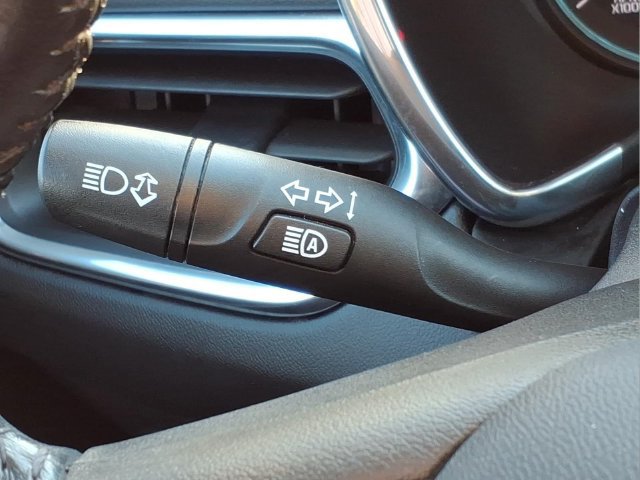 Used 2020 Chevrolet Equinox LT w/ Driver Convenience Package FWD image 28