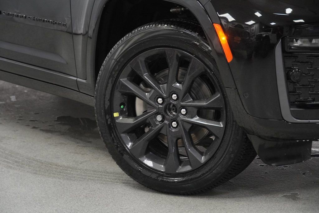 New 2026 Jeep Grand Cherokee L Limited video 3