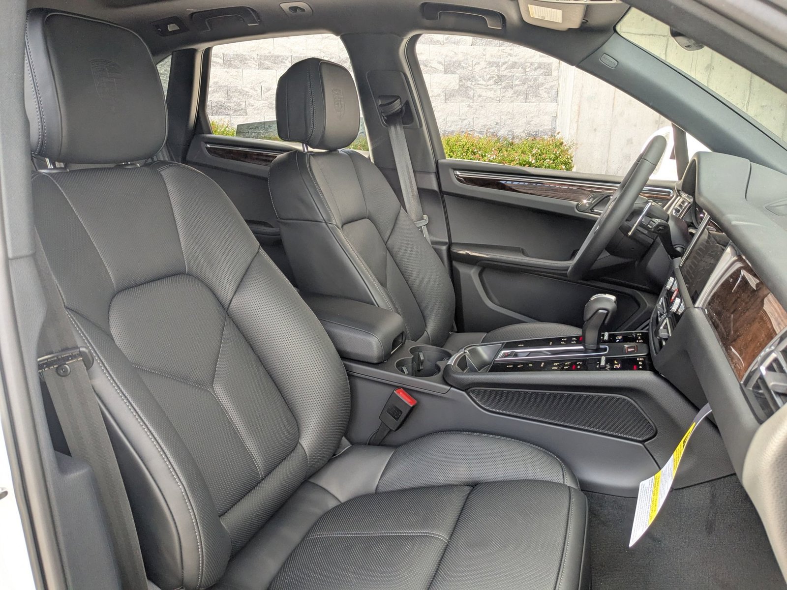 Certified 2026 Porsche Macan AWD/4WD image 25