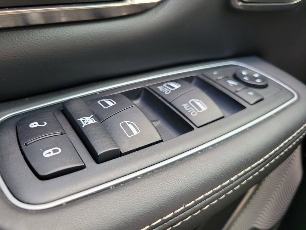 Used 2020 RAM 1500 Laramie Limited image 24