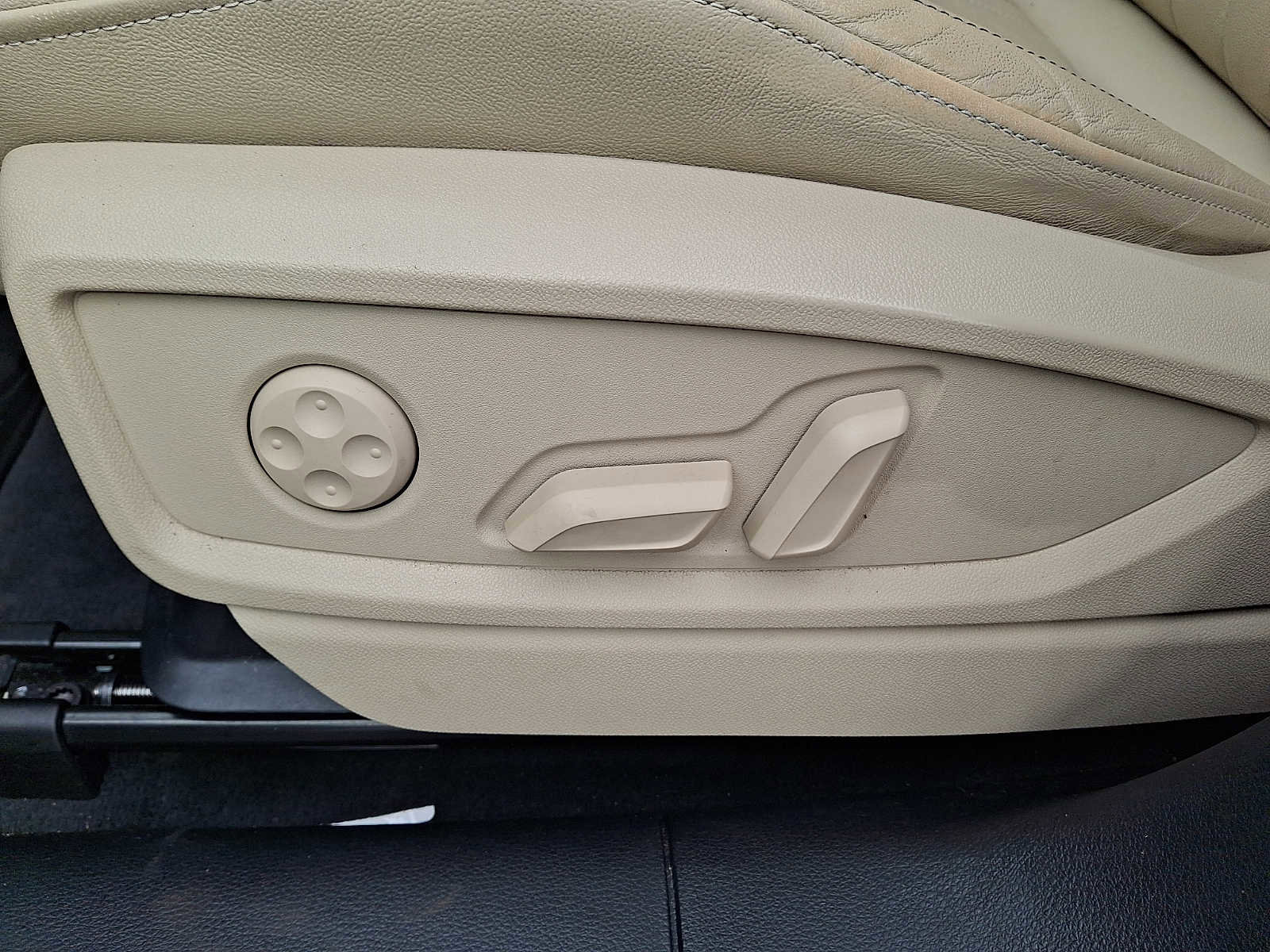 Used 2022 Audi Q5 2.0T Premium image 9