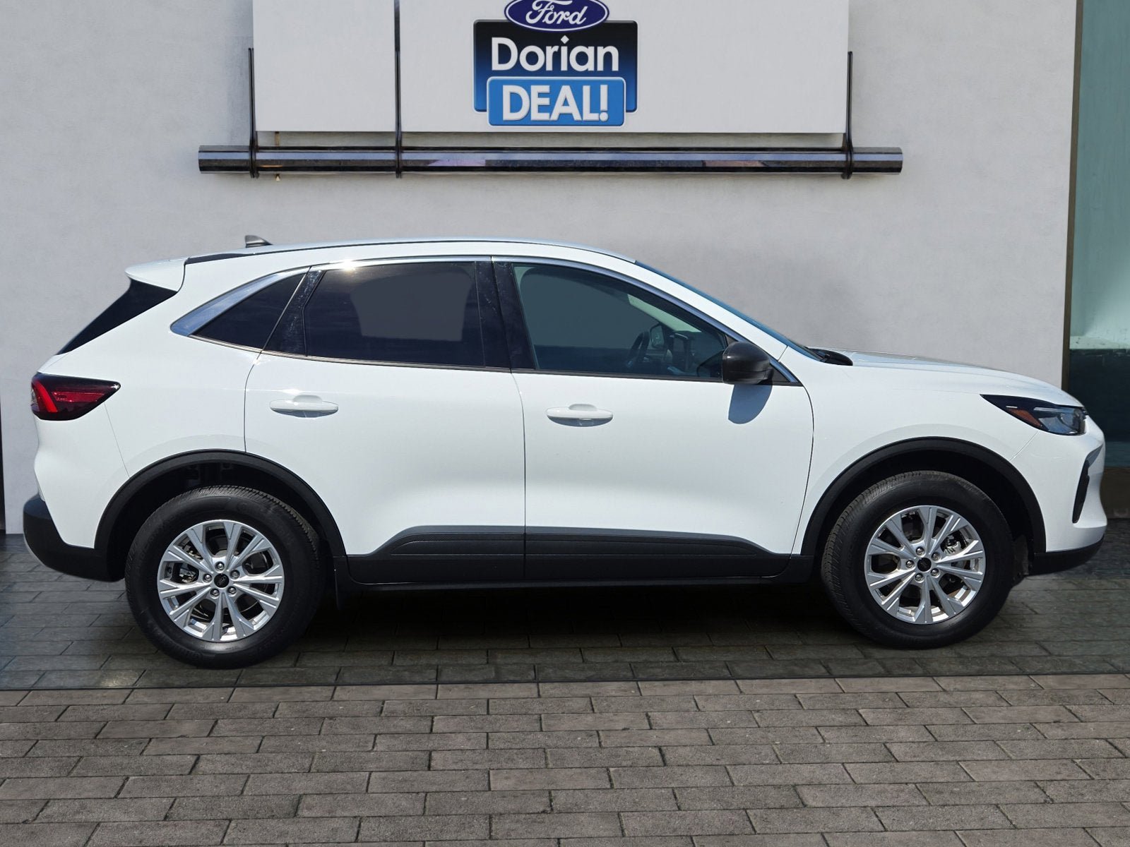 Used 2024 Ford Escape Active w/ Tech Pack #1 AWD/4WD video 2