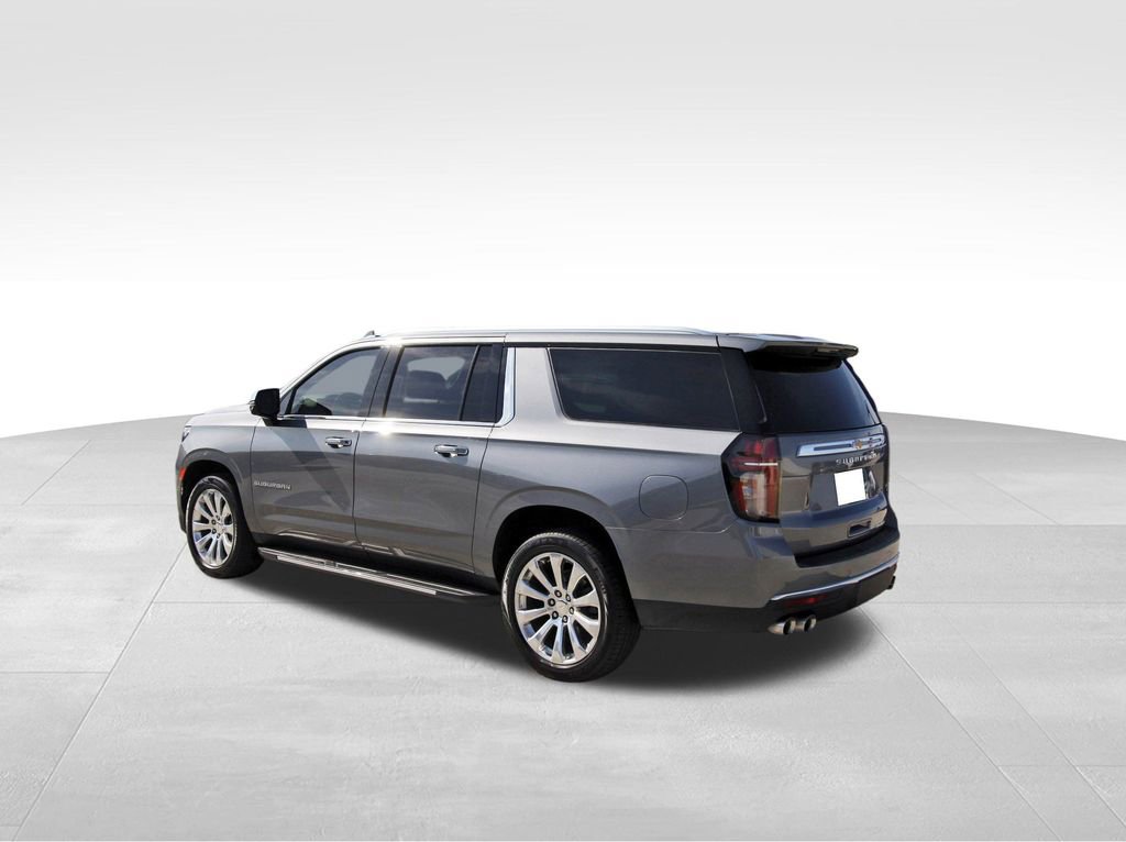Used 2021 Chevrolet Suburban Premier image 3