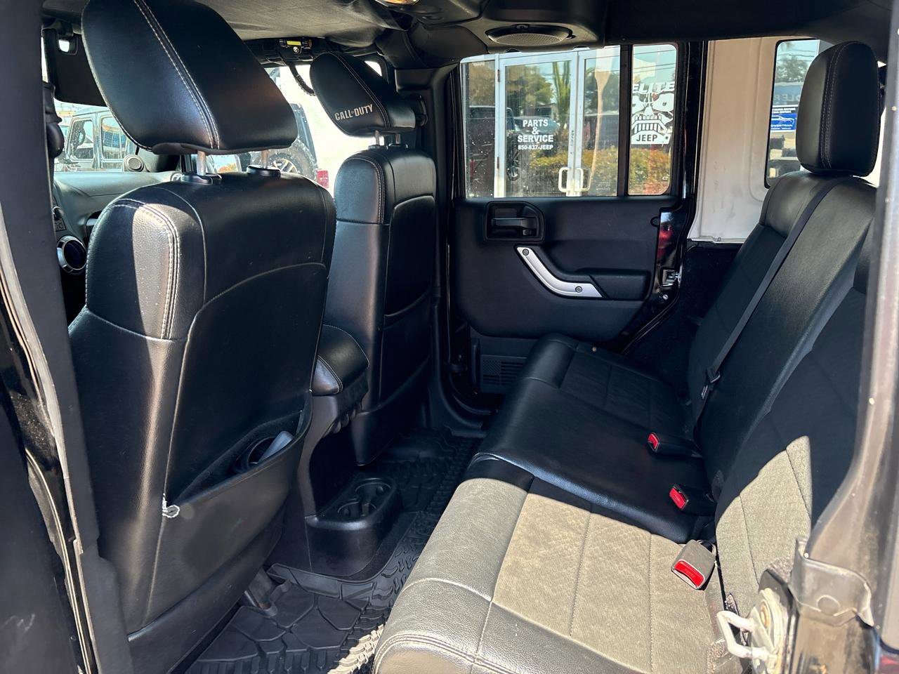 Used 2012 Jeep Wrangler Unlimited Rubicon image 15