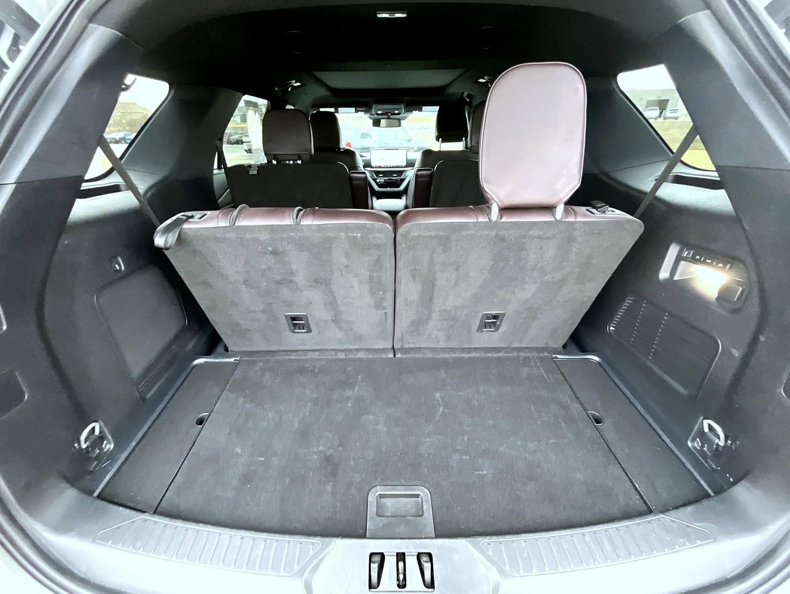 Used 2025 Ford Explorer Platinum w/ LUX Leather Package image 26