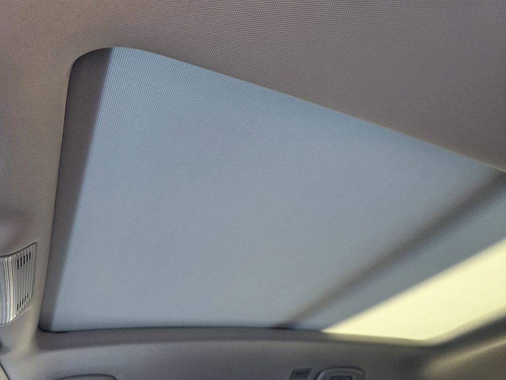 Used 2025 Volkswagen Atlas Peak Edition SE image 15