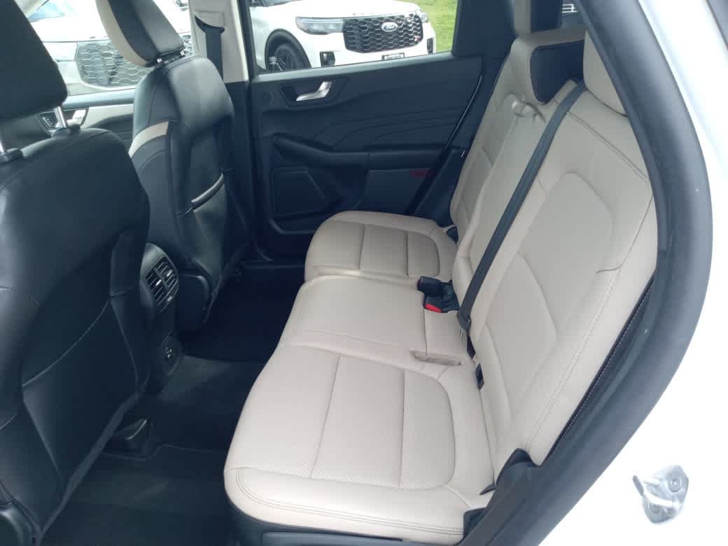 Used 2022 Ford Escape SEL w/ Technology Package AWD/4WD image 24