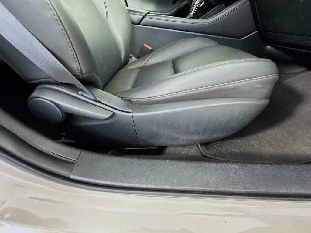 Used 2024 MAZDA MAZDA3 s FWD image 19