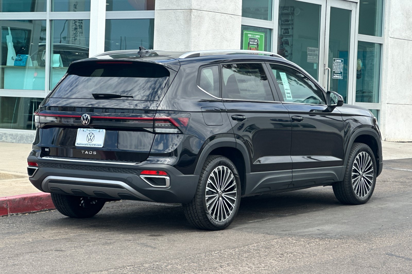 New 2026 Volkswagen Taos SE FWD image 5