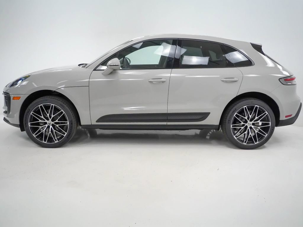 Certified 2026 Porsche Macan AWD/4WD image 2