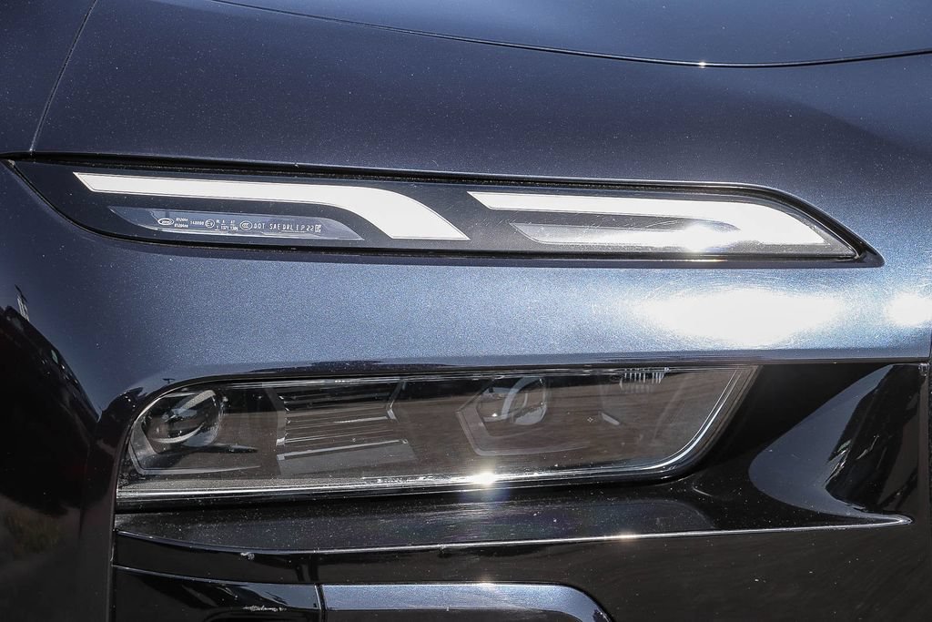 Used 2024 BMW 740i RWD image 4