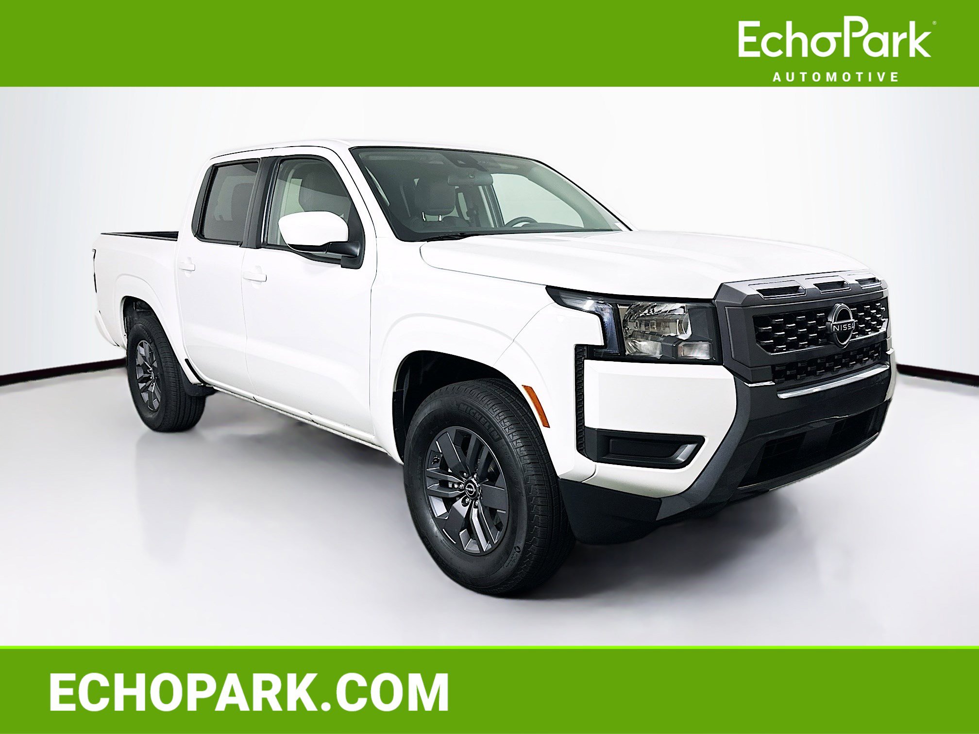 Used 2025 Nissan Frontier SV image 1