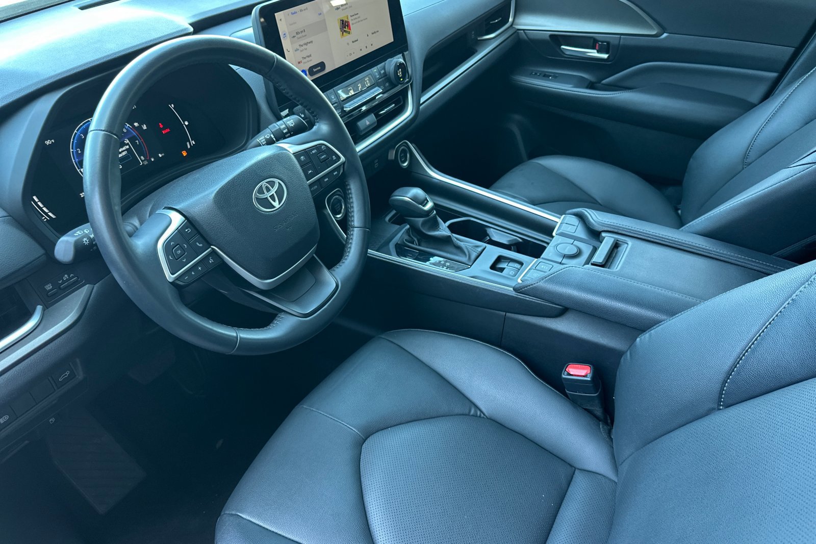 Certified 2025 Toyota Grand Highlander FWD image 9
