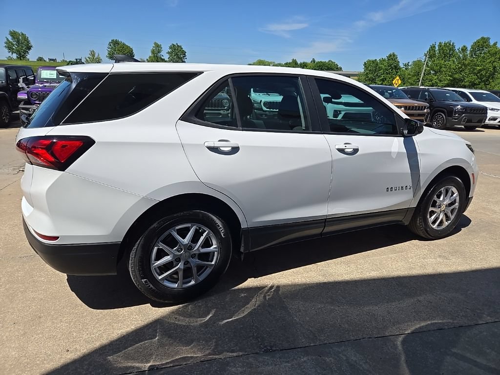 Used 2023 Chevrolet Equinox LS FWD image 13