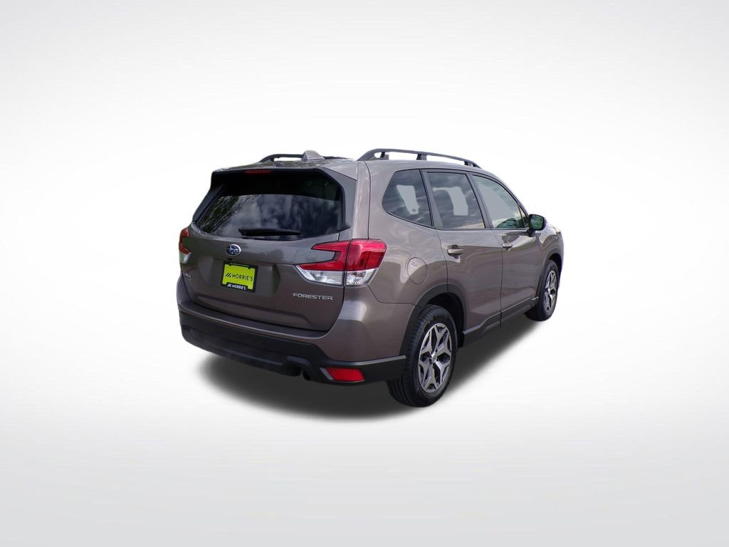 Used 2022 Subaru Forester Premium AWD/4WD image 6